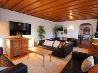 11. Catered chalet Alber Sankt Anton Woonkamer 2