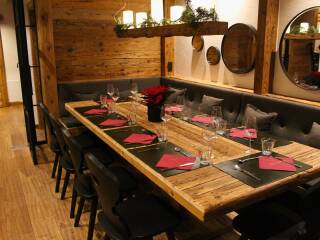 4 Catered chalet Lodge of Joy Wagrain Flachau Diner