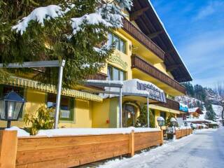 02. Catered chalet Sonnwend Fieberbrunn Terras